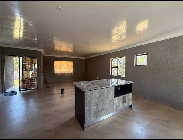 3 BEDROOM HOUSE FOR SALE IN VANDERBIJLPARK CW 6
